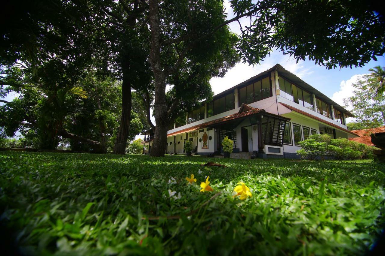 Green Palace Ayurveda Resort, Alleppey Alappuzha Exterior foto
